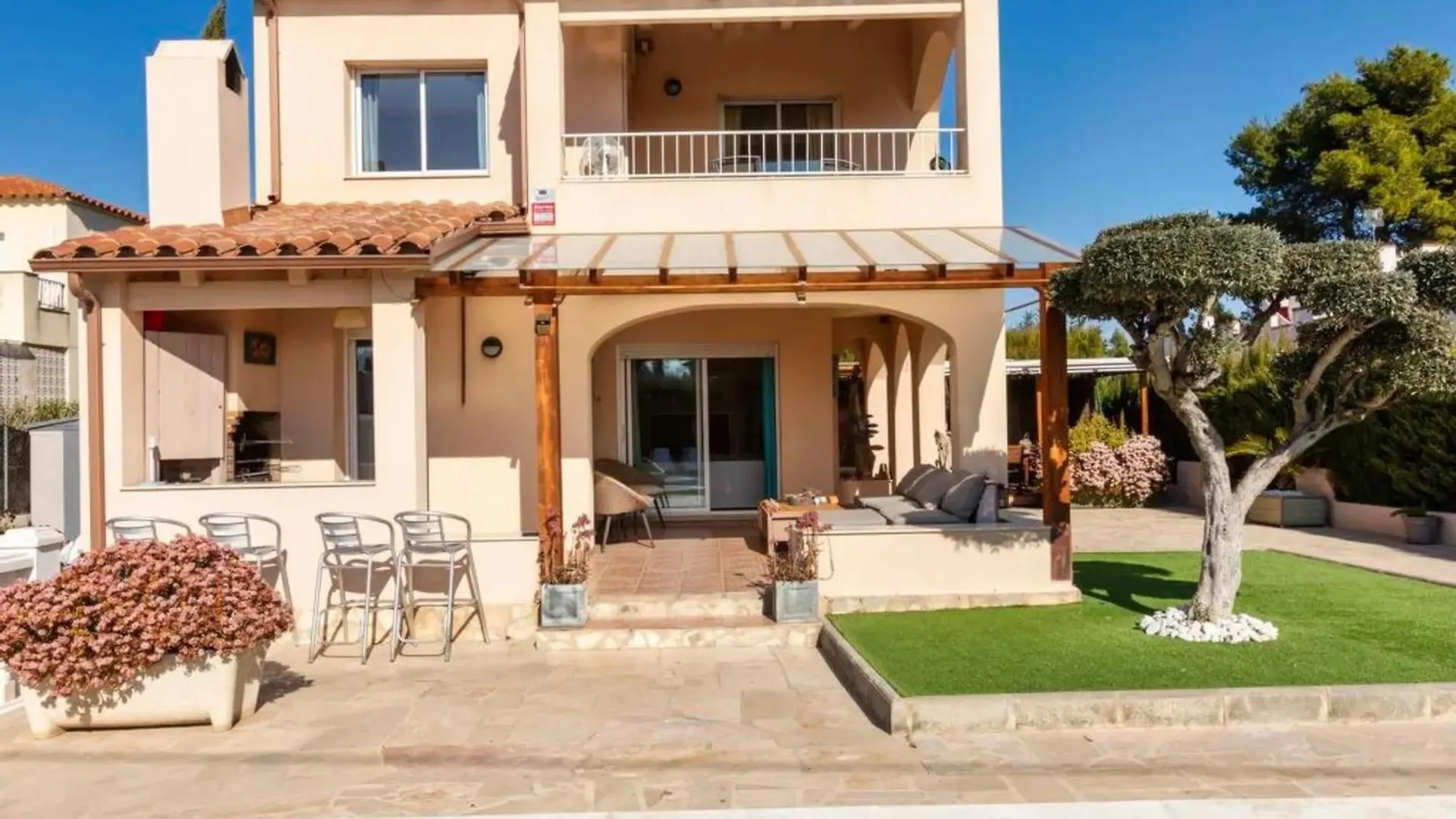 Villa En L'Ametlla De Mar Para 8 Con Piscina Privada Y Aire Acondicionado - Hisp-217-215